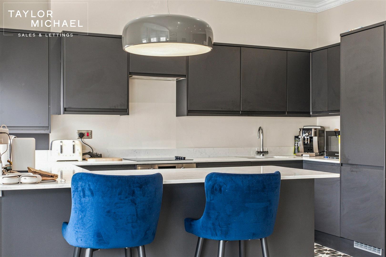 Kitchen / Living Room